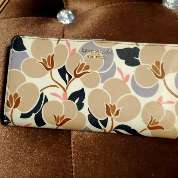 kate spade Handbags - Kate Spade wallet